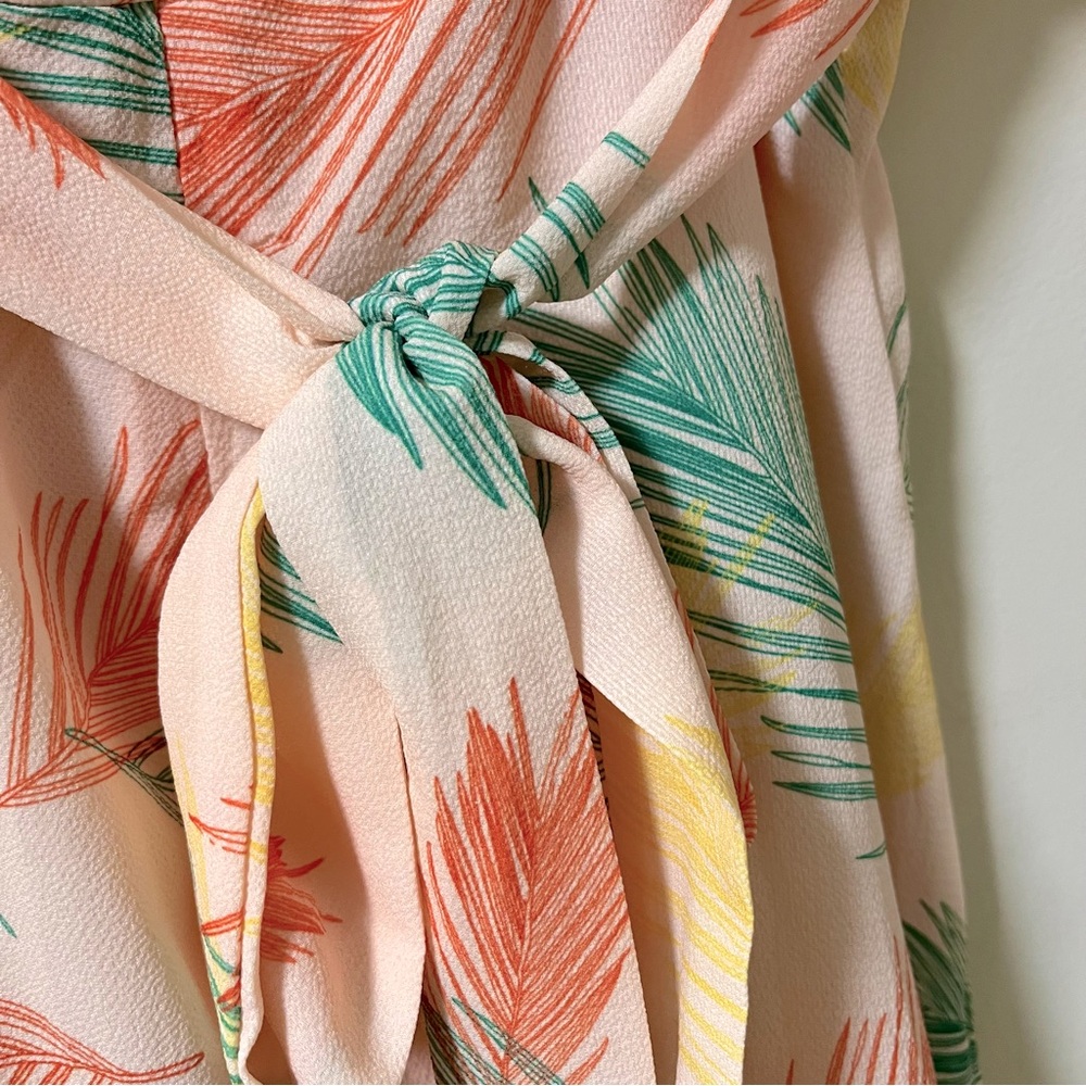 NWOT Tropical Leaf Print Plunging V-Neck Tie Open Back Summer Mini Dress Size S - Picture 3 of 7